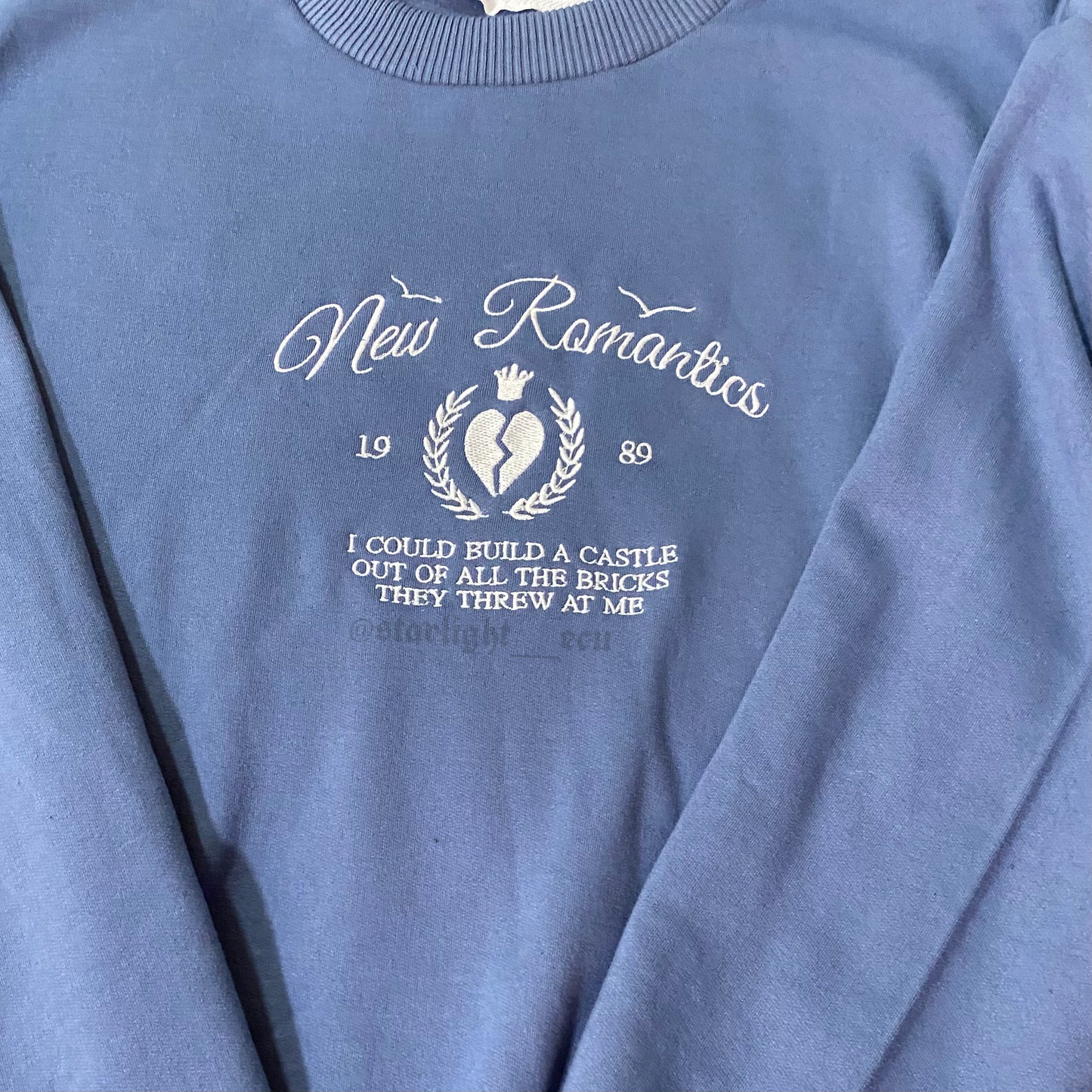 Buzo bordado new romantics