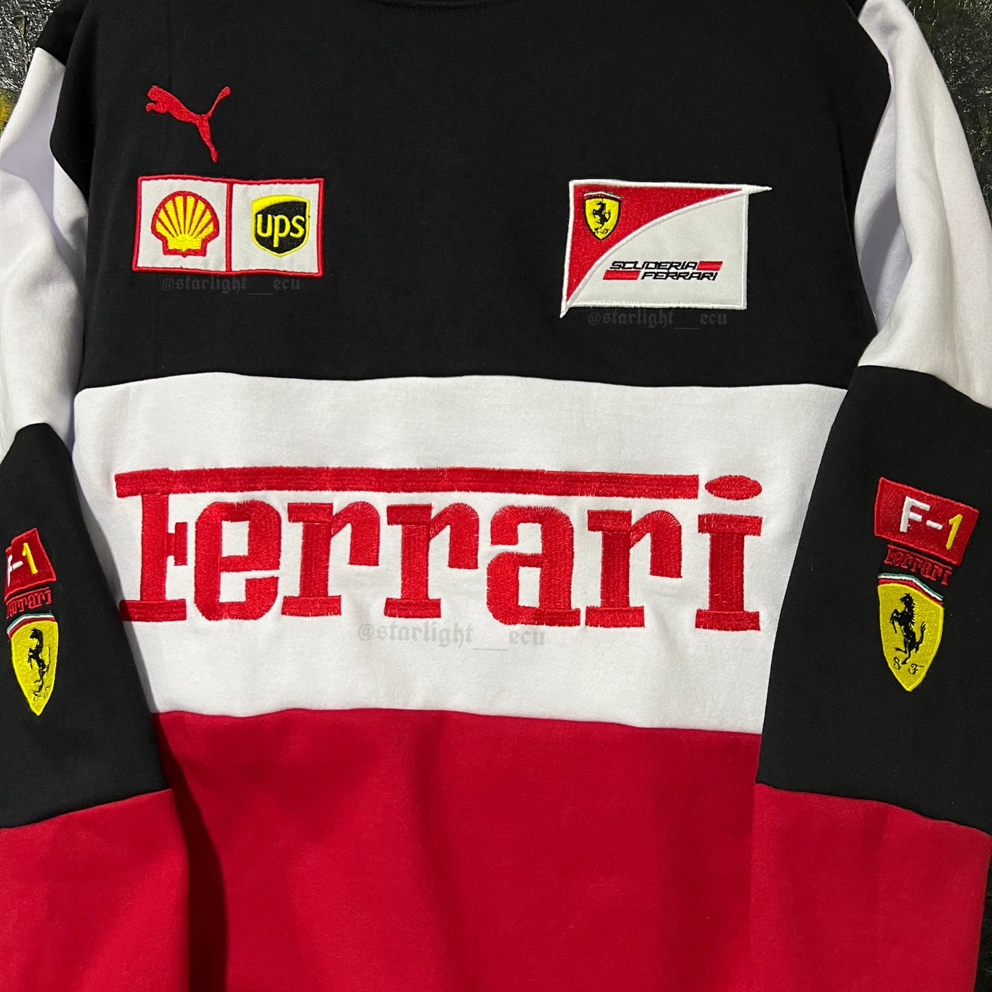 Buzo bordado Ferrari