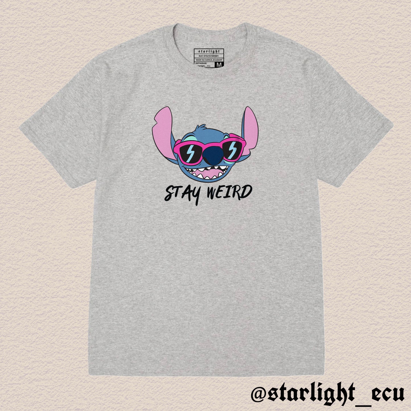 Camiseta stay weird stitch