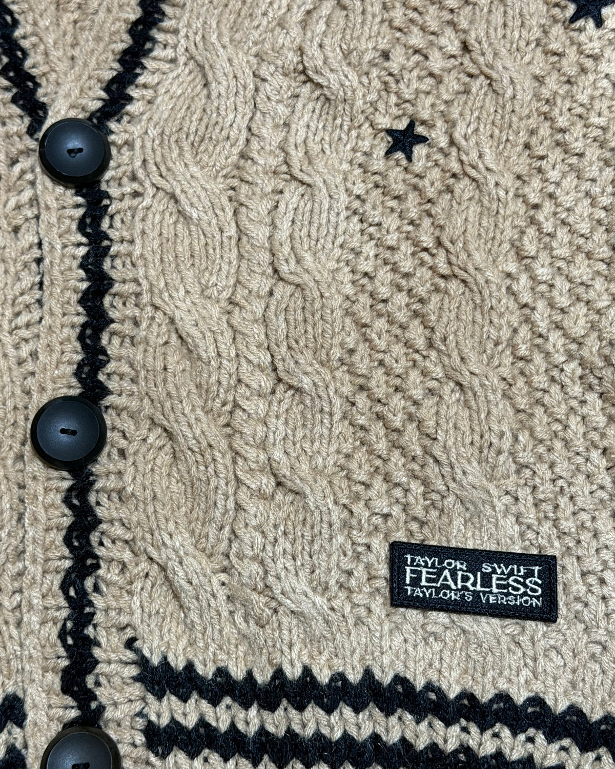 Cardigan Fearless tv